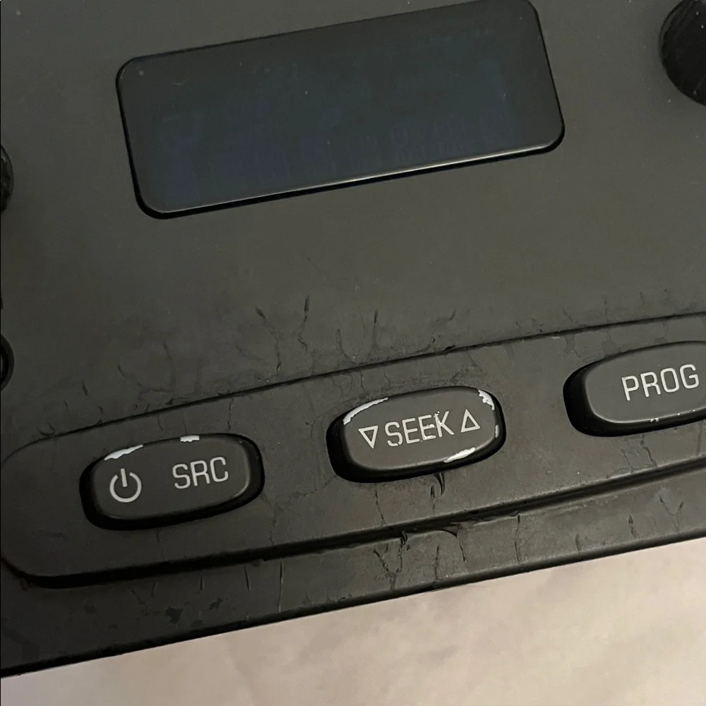 2003-2007 Hummer H2 Console Mounted Rear Audio Control - Picture 7 of 8